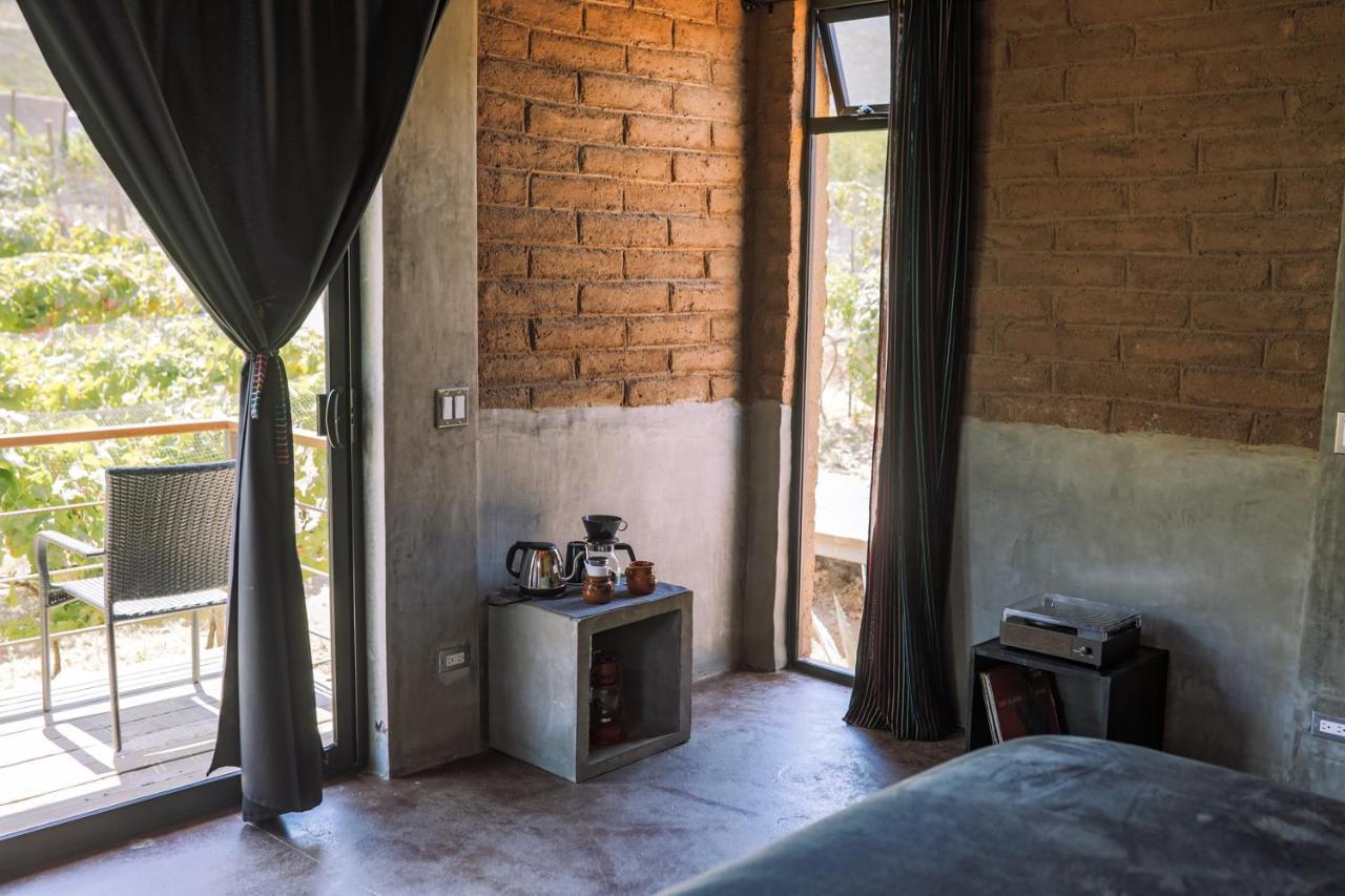 Uvauva Eco-Retreat Acomodação com café da manhã Valle de Guadalupe Exterior foto