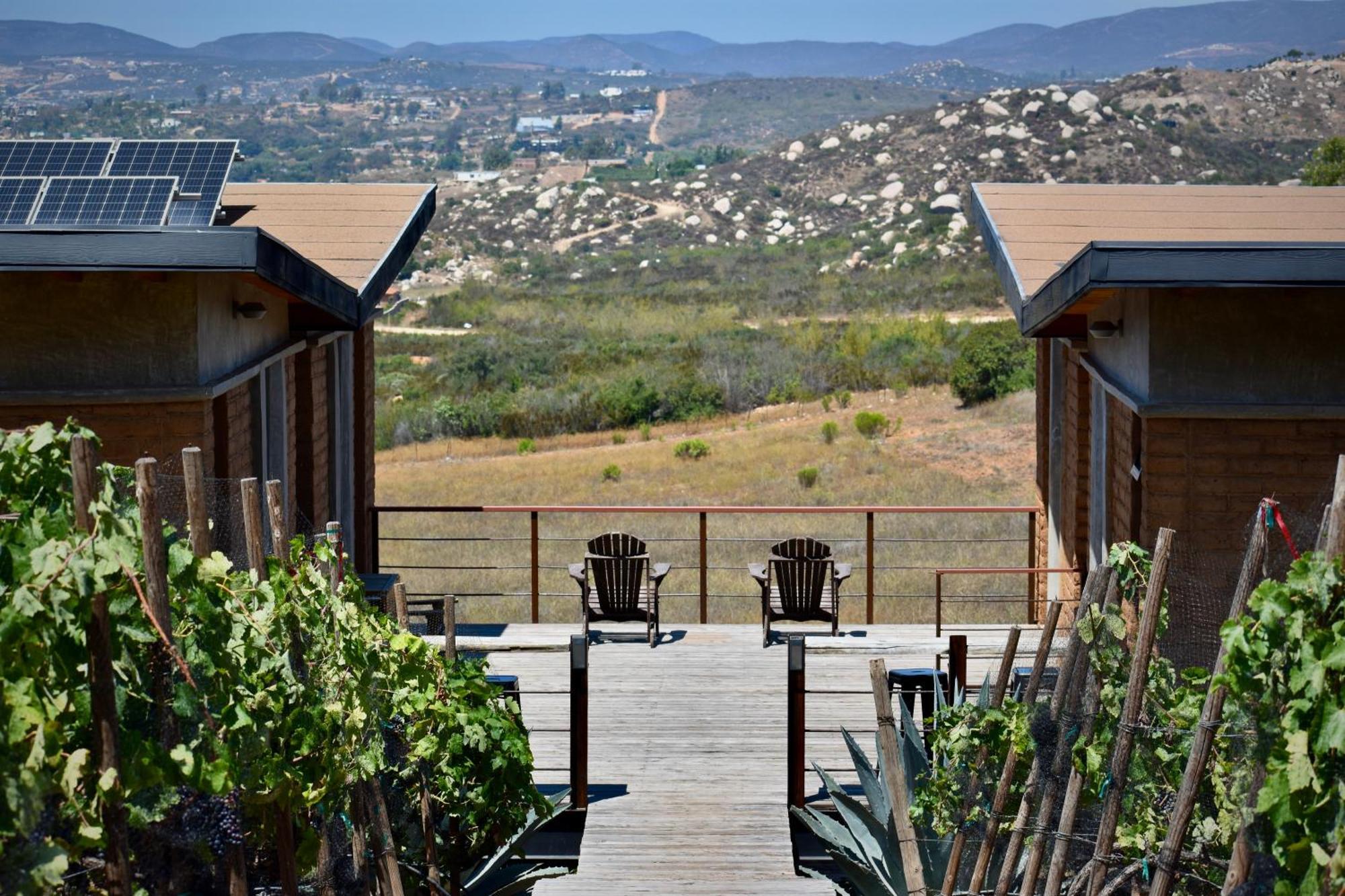 Uvauva Eco-Retreat Acomodação com café da manhã Valle de Guadalupe Exterior foto