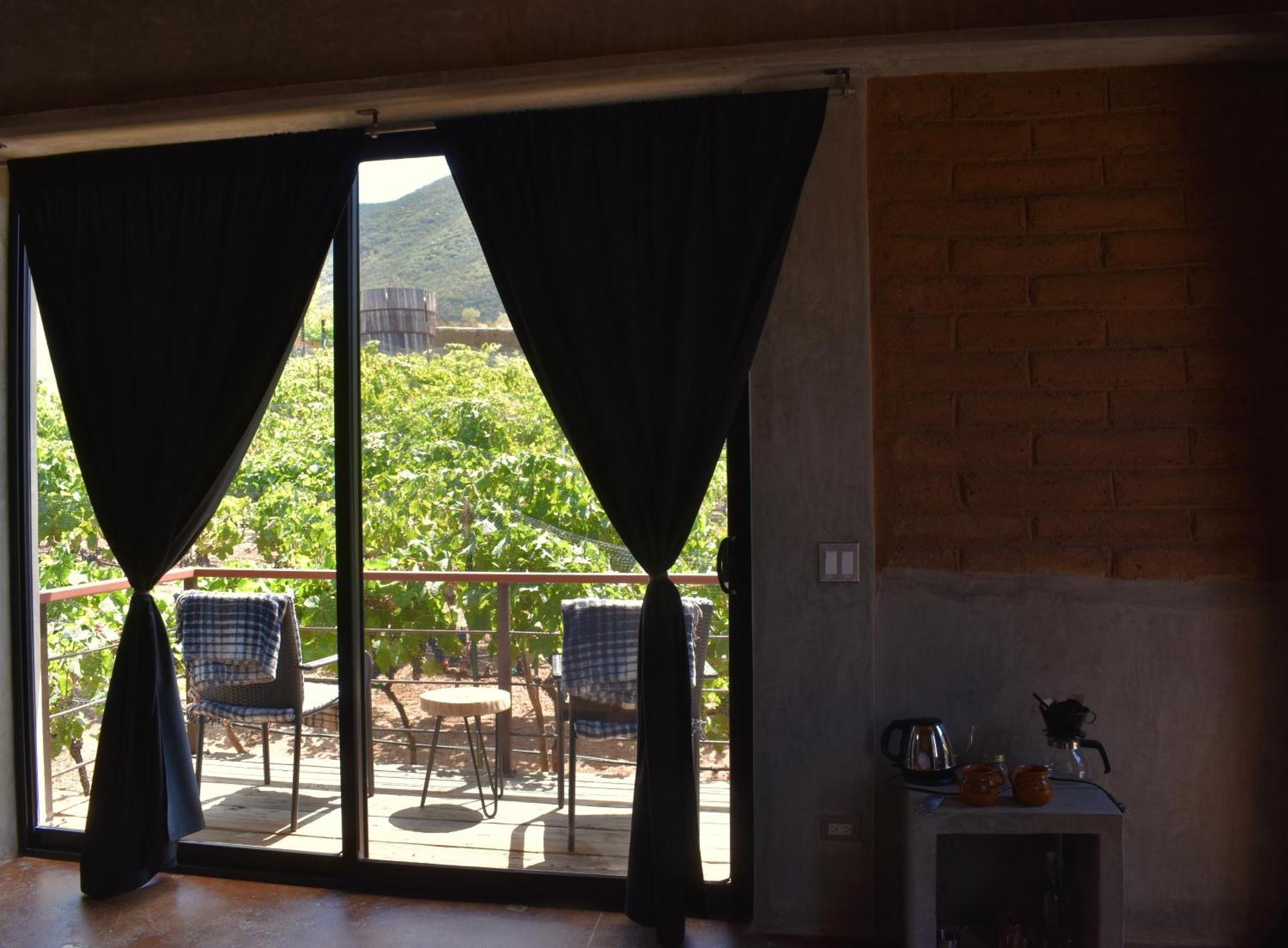 Uvauva Eco-Retreat Acomodação com café da manhã Valle de Guadalupe Exterior foto